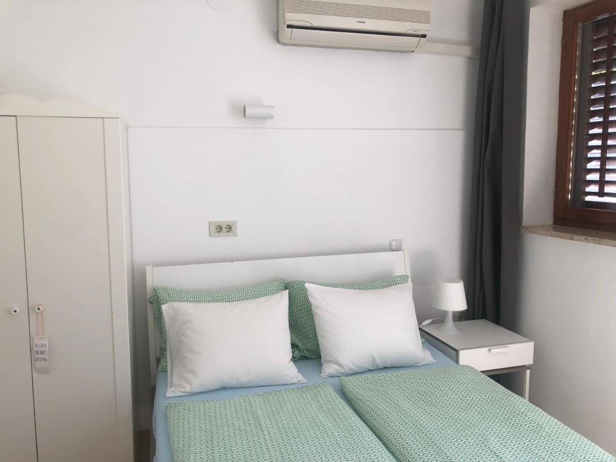 Guest House Marta Rovinj Luaran gambar
